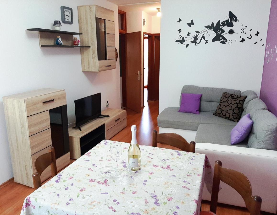 Cvitic Apartments Ровин Екстериор снимка