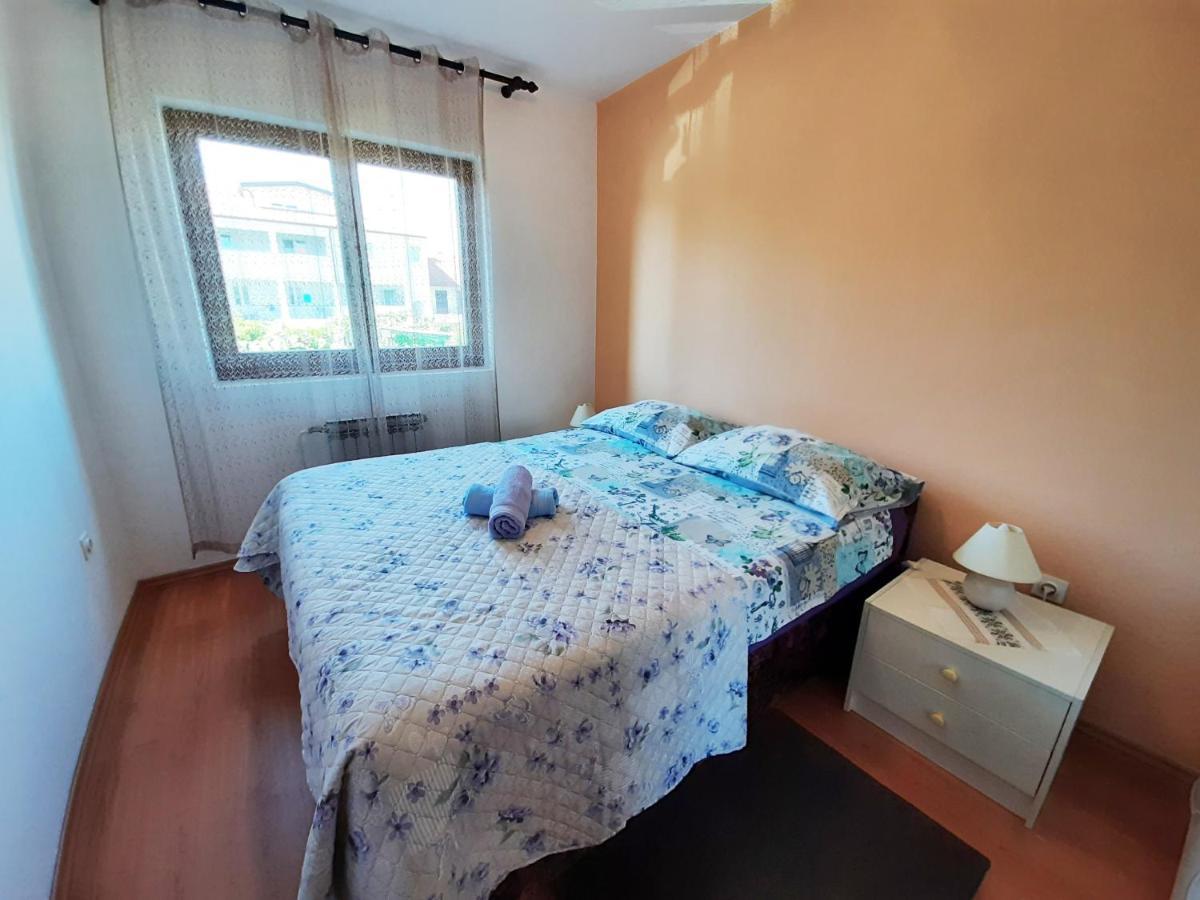 Cvitic Apartments Ровин Екстериор снимка